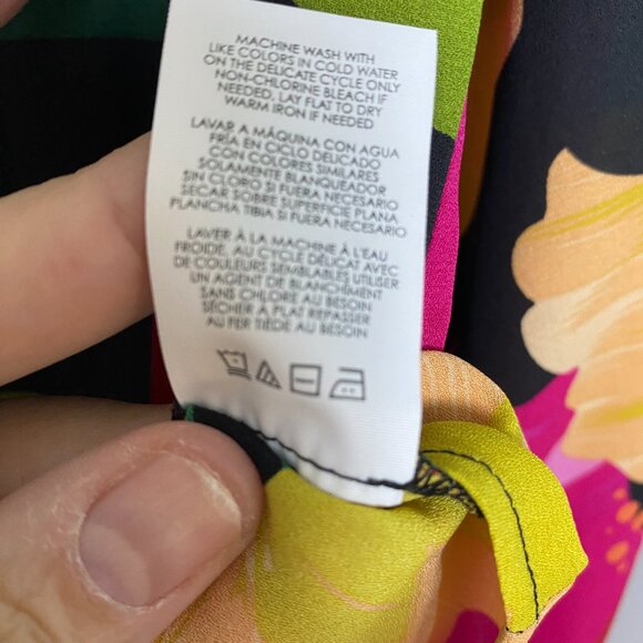 CAbi M Flora Blouse (21" PTP) - Picture 6 of 6